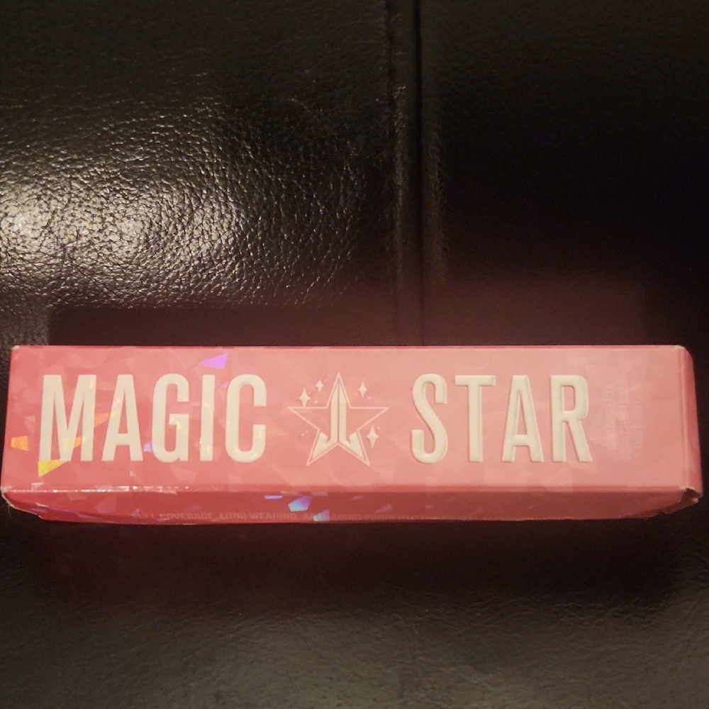 Jeffree Star - Magic Star Concealer Correcter In Shade Lavender.
